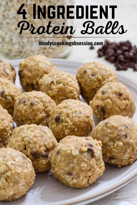 4 Ingredient Protein Rich Peanut Butter Energy Balls are made with oats and nut butter for a healthy snack the whole family is sure to love. Ww Protein Balls, Pb2 Protein Balls, Protein Balls Without Peanut Butter, Protein Balls With Protein Powder, Protein Energy Bites, Peanut Butter Protein Balls, Bodybuilding Food, Protein Balls Healthy, Vegetarian Recepies