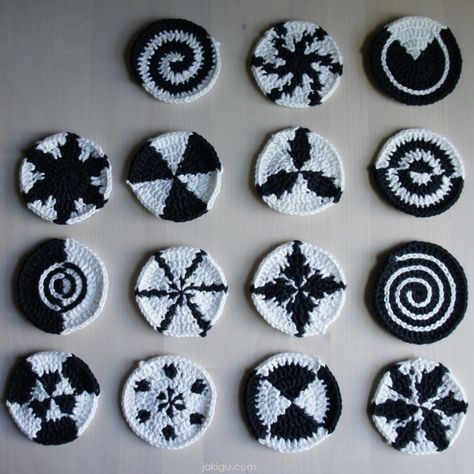 jakigu.com | black and white crochet motifs Black And White Crochet Pattern, Knitting Gadgets, Crochet Black And White, Black White Crochet, Wednesday Vibes, Black And White Crochet, Crocheted Stuff, Crochet Ball, Crocheting Projects