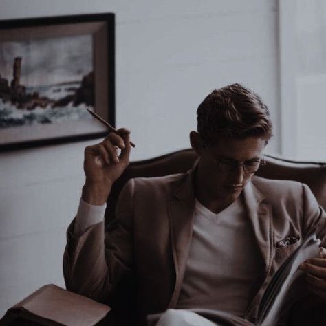 royal elite rina kent couple aesthetic wattpad Affirmations For Teachers, Male Professor, Professor Aesthetic, Teacher Aesthetic, Redhead Men, Gentleman Aesthetic, Male Teacher, Portrait Photography Men, Male Artist