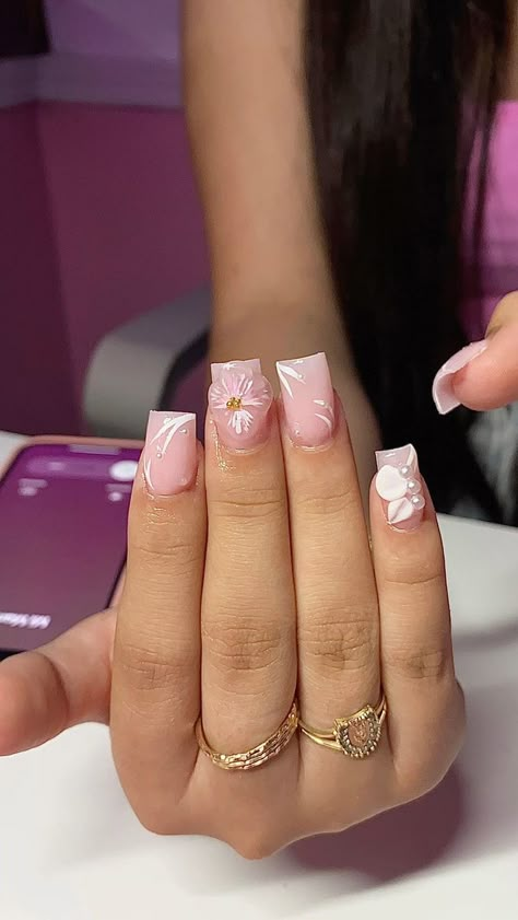 Almond Pink Flower Nails, Pink Nail Designs Square Medium, Baby Pink Nails Design, Nails Mid Length, Pink Nails Acrylic, Baby Pink Nails Acrylic, Henna Nails, Baby Pink Nails, Spring Acrylic Nails