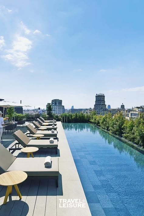 Rooftop Pool And Garden, Rooftop Pool Apartment, Swimming Pool On Rooftop, Rooftop Pool Aesthetic, Rooftop With Pool, Pool On Rooftop, Rooftop Terrace Pool, Rooftop Pool Design, Hotel Rooftop Pool