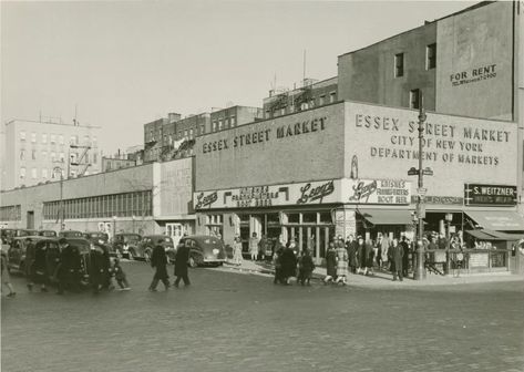 Essex Street, Nyc History, Vintage Architecture, Street Market, Lower East Side, East Village, New York Public Library, New City, East Side