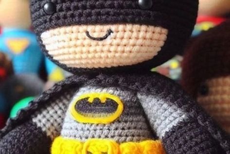 Batman Amigurumi - Free Pattern Free Batman Crochet Pattern, Batman Amigurumi Free Pattern, Crochet Batman Free Pattern, Batman Crochet Pattern Free, Batman Crochet Pattern, Batman Free, Batman Amigurumi, Crochet Batman, Superhero Dolls