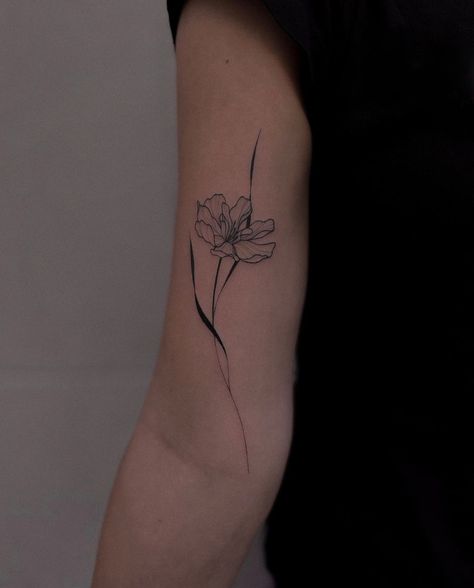 Single Needle Tattoo Ideas Women, Fine Line Tattoo Forearm, Amaryllis Tattoo, Pansy Tattoo, Small Dope Tattoos, Nature Tattoo Ideas, Cupid Tattoo, Single Needle Tattoo, Nature Tattoo