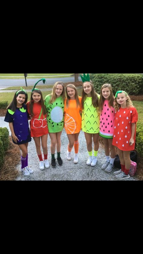 Fruit Of The Spirit Costume, Fruit Salad Costume, Family Fruit Halloween Costumes, Group Fruit Halloween Costumes, Fruits Costume Diy, Fruit Halloween Costumes Diy, Fruit Costume Diy, Fruit Costume Women, Fruit Costumes For Kids Diy