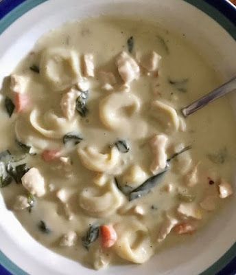 Soup With Alfredo Sauce, Tortellini Alfredo Soup, Chicken Spinach Tortellini Soup, Chicken Alfredo Soup, Chicken Tortellini Alfredo, Alfredo Soup, Soup With Tortellini, Italian Soups, Soup Tortellini