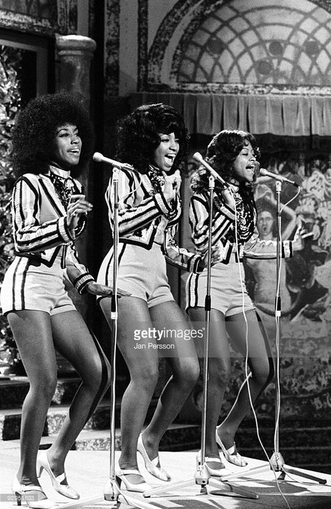 Fayette Pinkney - Singer | Getty Images Mom Characters, The Supremes, Disco Fashion, Black Glamour, Vintage Black Glamour, Black Hollywood, Music Images, Black Music, Copenhagen Denmark