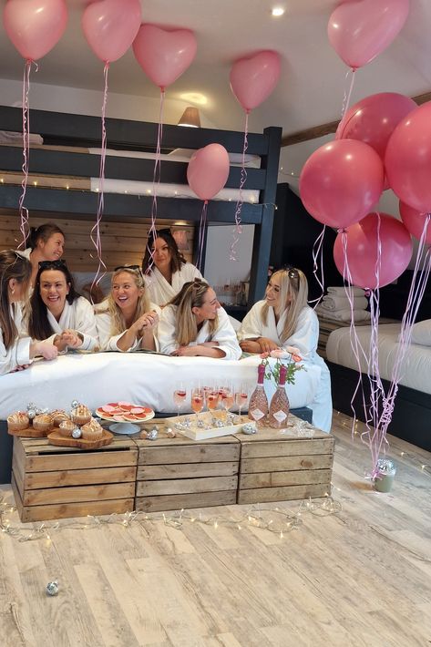 Hens Party House Decorations, Hen Do House Party, Spa Hen Do, Hen Party Food, Hens Weekend, Wine Friends, Hen Weekend, Homes For Rent, 16 Birthday