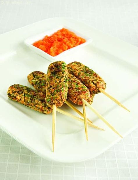 Mint and Masoor Tikki ( Kebabs and Tikkis Recipes) Tikki Recipes, Iftar Snacks, Barbeque Recipes, Veg Snacks, Indian Appetizers, Cutlets Recipes, Kebab Recipes, Minty Fresh, Indian Snacks