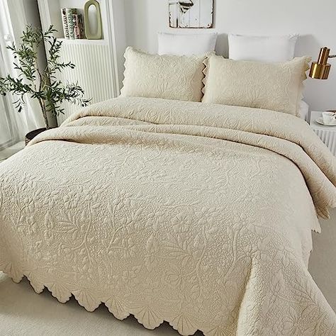 Brandream Queen Size Quilt Set Cotton Beige Quilts Luxury Farmhouse Bedding Set Matelasse Coverlet Scalloped Quilt Set 3-Piece Matelasse Bedding, Scalloped Quilt, Farmhouse Bedding Sets, Luxury Farmhouse, Guest Bedroom Makeover, Farmhouse Bedding, Queen Size Quilt, Quilt Set, Queen Quilt