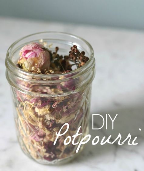 How To: Make DIY Potpourri With Wedding Flowers | 17 Apart Snow Cream Recipe, Potpourri Diy, How To Make Potpourri, Diy Potpourri, Dried Potpourri, Homemade Potpourri, Snow Cream, Floral Magnets, Potpourri Recipes