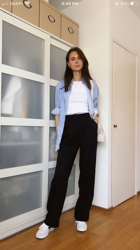 Slacks Summer Outfit, Casual Summer Outfits College, Summer Internship Outfits, Summer Business Casual Outfits Young Professional, Black Pants Work Outfit, Work Oufit, Friday Fits, Corporate Girlie, College Wardrobe