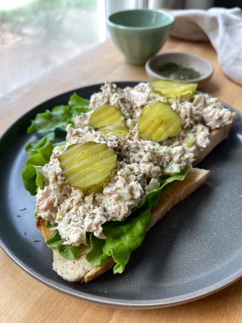 Dill Pickle Tuna Salad Deli Tuna Salad Recipe, Sandwich Night, Tuna Salad Sandwich Recipe, Vegetarian Eating, Yummy Sandwiches, Dill Recipes, Chicken Salads, Tuna Salad Sandwich, Tuna Melt