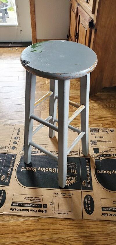 Bar Stools Upcycle, Grain Sack Stripes, Stool Makeover, Farmhouse Stools, Vintage Grain Sack, House Canvas, Diy Stool, Painted Stools, Flea Market Flip