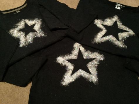 Bleached Star Shirt, Bleach Star Shirt, Bleached Black Shirt Ideas, T Shirt Bleaching Ideas Simple, Bleached Shirt Ideas Grunge, Spray Paint Shirt, Bleach Shirt Diy, Bleaching Clothes, Bleach Shirt