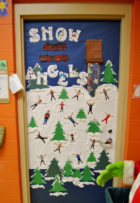 Snowman Themed Classroom Door, Snow Door Decorations For School, Snowman Boards, Kindergarten Door, Winter Door Decorations Classroom, Winter Classroom Door, Making Snow Angels, Preschool Door, Bulletin Ideas