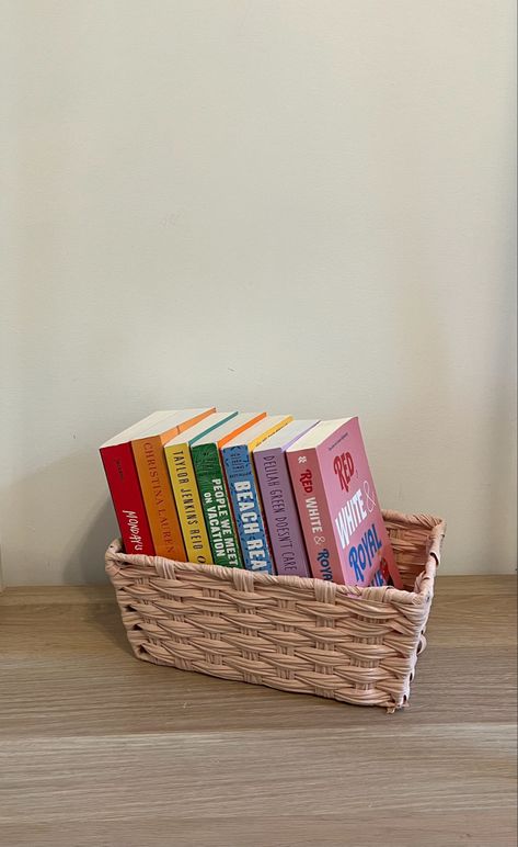 Rainbow Book Aesthetic, Girl In Library Aesthetic, Reader Aesthetic Girl, Rainbow Bookshelves, Girl In Library, Alyssa Core, Reading Books Aesthetic, Rainbow Books, Book Rainbow