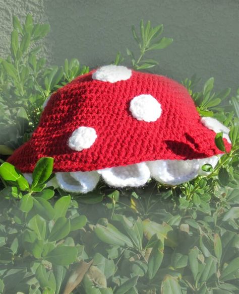 39 Fun Crochet Mushroom Patterns - A More Crafty Life Mushroom Hat Costume, Crochet Mushroom Hat, Mushroom Patterns, Mushroom Crochet, Amanita Mushroom, Quick Crochet Projects, Crochet Animal Amigurumi, Mushroom Hat, Hat Patterns Free