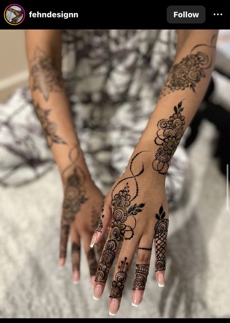 Mehendi Designs For Bride, Minimalist Mehendi Designs, Minimalist Mehendi, Henna Designs Arm, Henna Tattoo Design, Cute Henna Designs, Tattoos Henna, Cute Henna Tattoos, Henna Style Tattoos