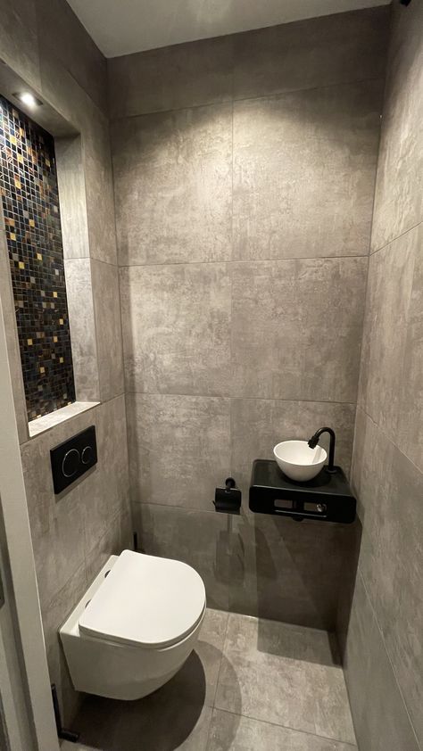 Mini Washroom Ideas, Tiny Washroom, Concrete Toilet, Cement Toilet, Dark Grey Toilet, Toilet Cement Design, Micro Cement Toilet, Tiny Ensuite, Cool Toilets