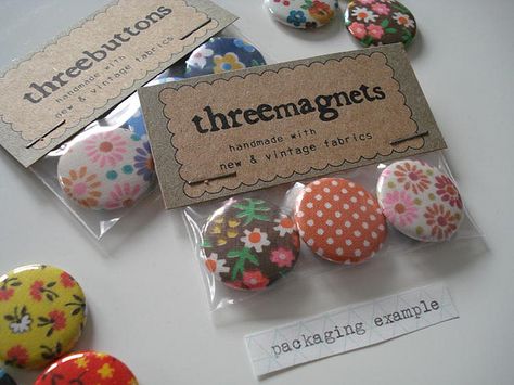 Clever packaging... Magnet Packaging, Pin Button Design, Packaging Tips, Magnets Diy, Vendor Ideas, Etsy Packaging, Clever Packaging, Magnet Ideas, Packaging Handmade