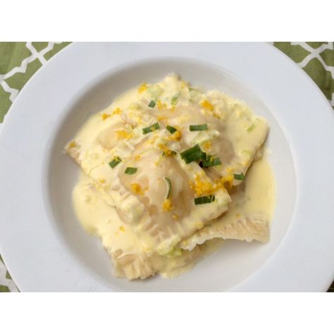 Crab ravioli - Real Recipes from Mums Crab Ravioli Filling, Creamy Ravioli, Crab Ravioli, Ravioli Sauce, Pasta Homemade, Ravioli Filling, Mushroom Ravioli, Creamy Crab, White Sauce Pasta