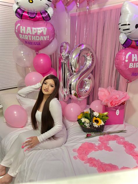 #pink #bedroomdecorations #birthdaysuprise #18birthday Latina Birthday Party Ideas, Hello Kitty Birthday Theme, Birthday Balloons Pictures, 34th Birthday, 17th Birthday Ideas, Birthday Goals, Birthday Babe, Cute Birthday Ideas, 19th Birthday