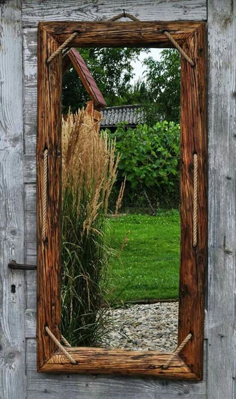 Diy Rustic Mirror, Easy Diy Wood Projects, Barn Wood Mirror, Framing Canvas Art, Rustic Furniture Design, Rustic Outdoor Furniture, Barn Wood Picture Frames, Rustic Mirror, Driftwood Mirror