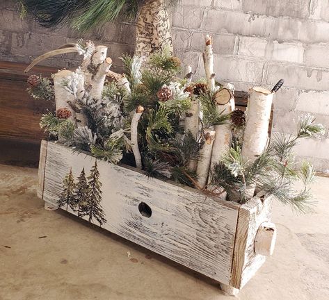 12 DIY Christmas Table Decor Ideas You Can Make with IOD – IOD Public Money Wrapping Ideas Cash Gifts, Gift Topper Ideas, Diy Christmas Table Decor, Christmas Boxes Decoration, Christmas Table Decor Ideas, Cute Gift Wrapping Ideas, Christmas Window Boxes, Woodland Christmas Decor, Christmas Table Decorations Diy