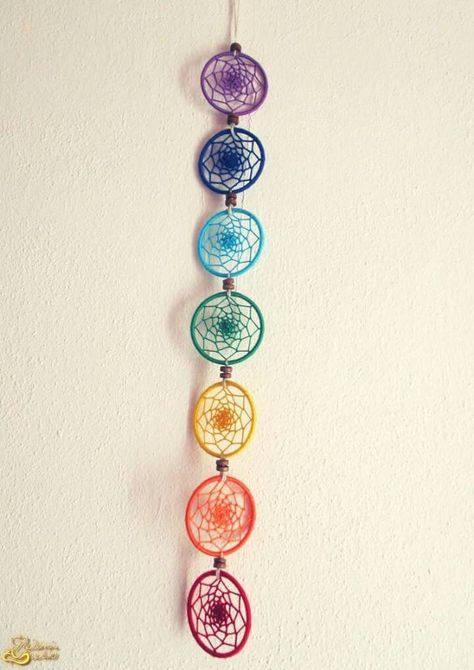 Chakra Crafts Diy, Bohemian Meditation Room, Chakra Dreamcatcher Diy, Macrame Chakra Wall Hanging Tutorial, Dream Catcher Ideas, 7 Chakras Wall Hanging, Chakra Dreamcatcher, Colourful Dreamcatcher, Chakra Decor