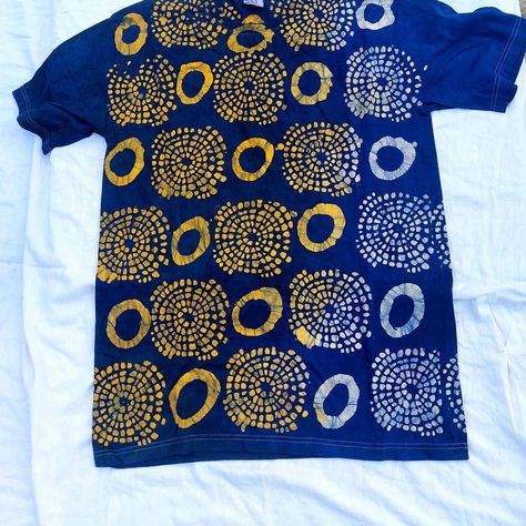 DOUBLE EXTRA LARGE BATIK SHIRTS FOR YOU @ N10,000 only Handmade Multi-Functional Tees: Rock Them at Work, Chill in Style, and Flaunt Unique Designs! 🎨👕 #VersatileFashion #adireisbeautiful #AdireTribe #corporateadire #businesscasual #owambestyle #adiretshirt #adirepolo Business Casual, In Style, Batik, Extra Large, Ready To Wear, Unique Designs, Fabric, How To Wear, Design