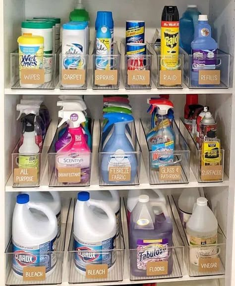 Linen Closet Organization Ideas, Closet Organization Solutions, Koti Diy, Cleaning Supplies Organization, Desain Pantry, Closet Organization Ideas, House Organisation, Linen Closet Organization, Kitchen Organization Pantry