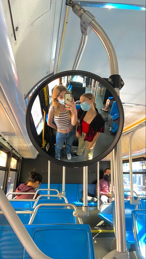 Fisheye Mirror Selfie, Fisheye Selfie, Bus Selfie, Fisheye Mirror, Camera Shots And Angles, Fisheye Photos, Traffic Mirrors, Mirror Drawings, Instagram Baddie