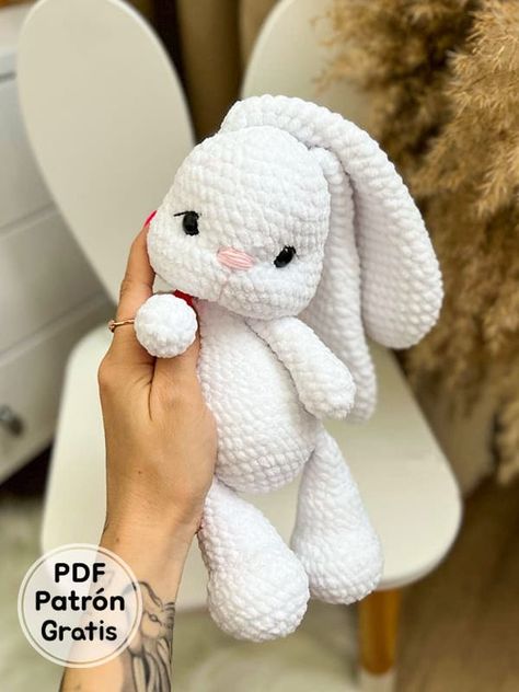 Ellya Conejo Amigurumi Patrón Gratis En Español Crochet Rabbit Free Pattern, Crocheted Bunny, Crochet Toys Free, Bunny Amigurumi, Confection Au Crochet, Crochet Bunny Pattern, Easter Crochet Patterns, Pola Amigurumi, Crochet Rabbit