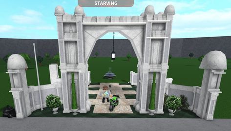 Bloxburg White Mansion, Bloxburg Door Entrance Ideas, Bloxburg Small Castle, Bloxburg Archways, Castle House Bloxburg, Castles Bloxburg, Bloxburg Palace Ideas, Castle Layout Bloxburg, Bloxburg Gate Entrance Ideas