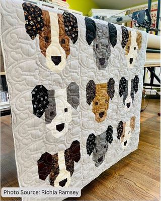 Top 15 Free Dog Quilt Patterns (+10 Bonus Patterns For Sale) Quilt Patterns Animals, Sewing Patterns Dog, Free Dog Patterns Sewing, Dog Quilt Blocks, Dog Quilts Patterns Free, Quilt Patterns Free Easy, Dog Patterns Free, Hearts Quilt, Easy Dog Quilt Patterns Free