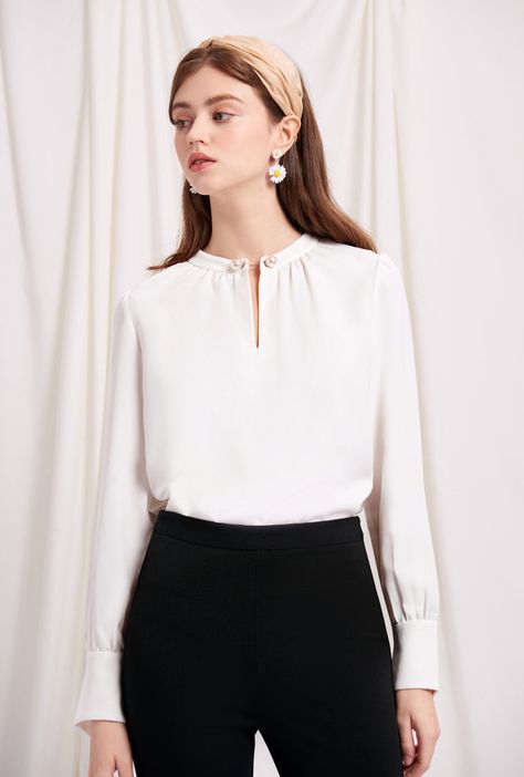 Accessories White Blouse Outfit Classy, Women Blouses Fashion Classy, Formal Tops For Women, Pearl Blouse, Formal Blouses, Classy Blouses, Formal Tops, Women Blouses Fashion, Classic Blouses