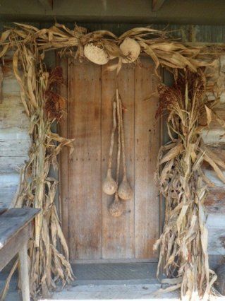 . Farm Witch, Fall Dec, Primitive Fall Decor, Primitive Autumn, Corn Stalks, Primitive Colonial, Primitive Fall, Primitive Halloween, Autumn Decorating