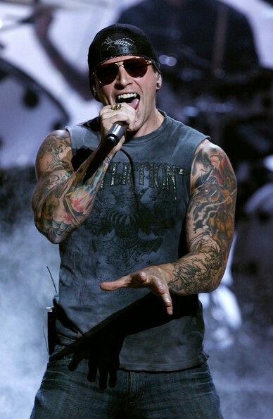 M Shadows Avenged Sevenfold Wallpapers, Matt Sanders, Matt Shadows, M Shadows, Metal T Shirts, Band Wallpapers, Shadow Photos, Musica Rock, Avenged Sevenfold