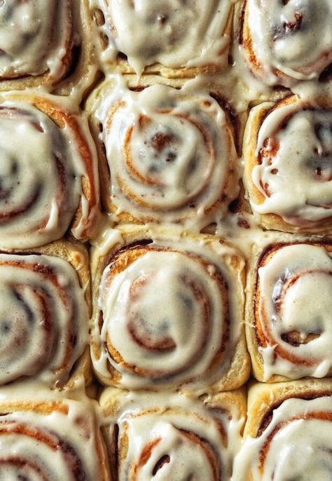 Glazed Cinnamon Rolls, Cozy Winter Recipes, Cinnamon Roll Recipe, Orange Glaze, Eat Seasonal, Tea Time Snacks, Roll Recipe, Cinnamon Rolls Recipe, Delicious Breakfast Recipes