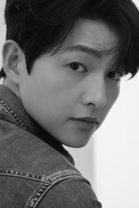 Song Joongki Wallpaper Cute, Song Joongki, Sinchan Wallpaper, Kang Min Hyuk, Lee Min Ho Photos, Blue Moon Photography, Actors Male, Song Joong, Joo Hyuk