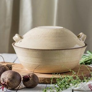 White Cookware, Green Cookware, Pottery Oven, Big Pottery, Pottery Casserole, Lid Ceramic, Ceramic Casserole, Dish Pottery, White Dish