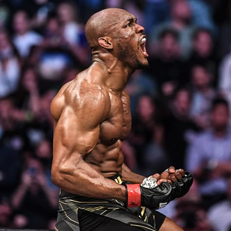 Ufc Training, Kamaru Usman, Heptathlon, Messi Vs, Male Pose Reference, Ufc Fighters, Mma Boxing, Martial Arts Workout, Martial Artist