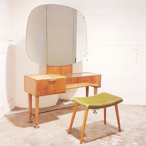 For sale: Rare walnut Mid-Century Modern vanity / dressing table & stool by A.A. Patijn for Zijlstra Joure, 1950s | #vntg #vintage