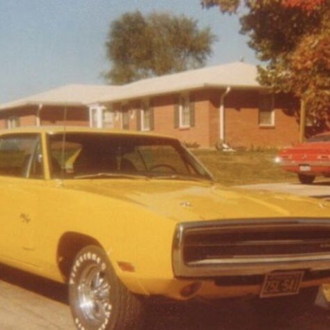 1970s Aesthetic, 50s Aesthetic, 70s Aesthetic, 80s Aesthetic, Yellow Car, Orange Aesthetic, I'm With The Band, Vintage Americana, Yellow Aesthetic