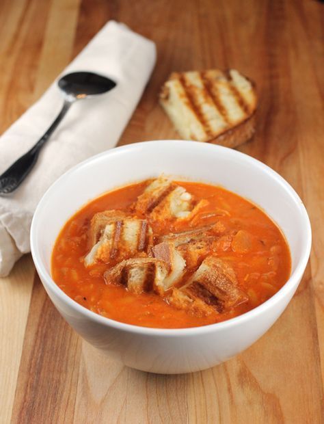 Sandwiches Ideas, Tomato Soup Grilled Cheese, Best Ina Garten Recipes, Croutons Recipe, Barefoot Contessa Recipes, Grilled Cheese Croutons, Cheese Croutons, Tomato Soup Easy, Perfect Roast Chicken