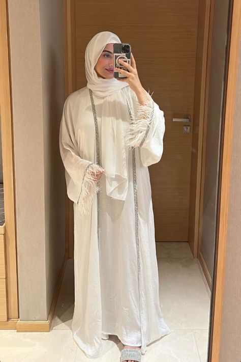 White Abaya For Umrah, White Abaya Outfit, White Abaya Outfit Dubai, Elegant Long White Abaya, Beach-style Long Abaya For Eid, Luxury White Floor-length Abaya, New Abaya Style, Hijabi Fashion Summer, White Abaya