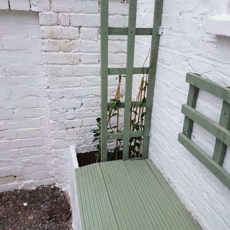 Bit of cuprinol in willow on seat, then added some trellis either end. Pale Jasmine Cuprinol, Cuprinol Sweet Pea, Cuprinol Willow Shed, Urban Slate Cuprinol, Ladder Decor, Outdoor Structures, Home Decor