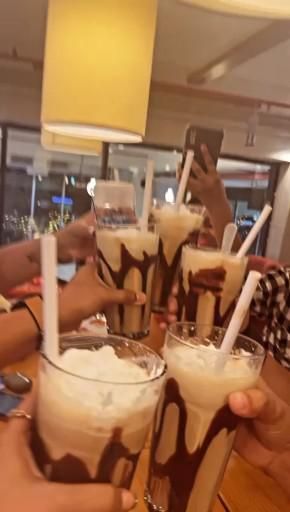 Pin by 23falak on life [Video] in 2022 | Food, Desserts, Chocolate fondue Instagram Food Pictures, Eating Food Funny, Desserts Chocolate, Foodie Instagram, Alcohol Aesthetic, Food Vids, Life Video, Food Goals, Snap Food