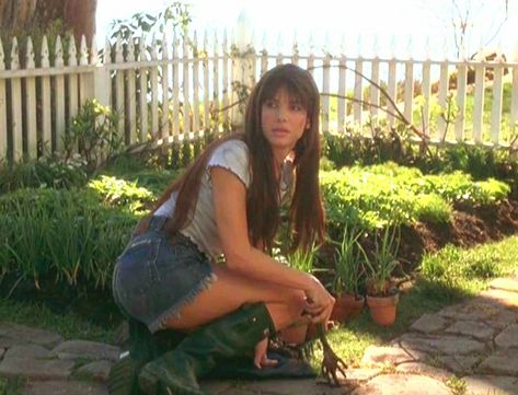 Sandra Bullock 90s Style, Sandra Bullock Practical Magic Hair, Sandra Bullock Hair 90s, Practical Magic Outfits, Sandra Bullock Hair, Magic Aesthetic, Retro Ads, Season Of The Witch, Practical Magic